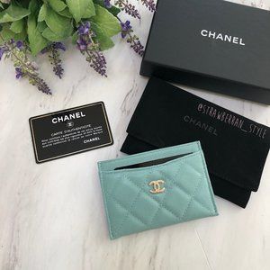 💯Authentic Chanel Classic Cardholder (20C)